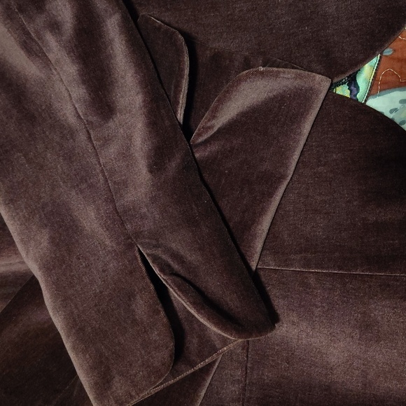 Velvet Blazer in Regal Purple (12) - Picture 7 of 9